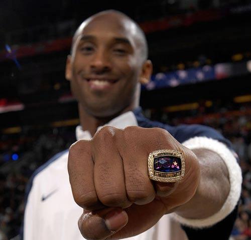 科比:希望双手戴满总冠军戒指