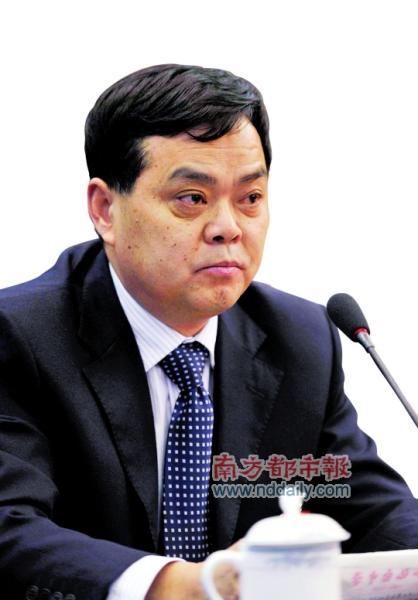 广东忧民哥发言数度哽咽