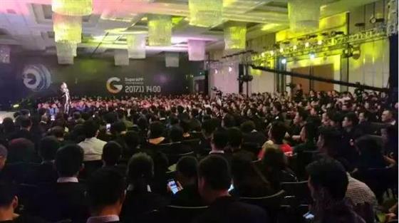 不会用微信小程序吧？超级APP来拯救你！