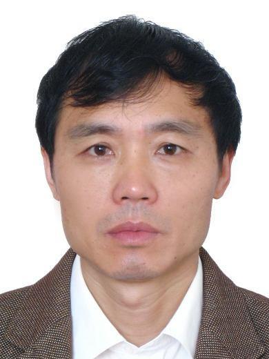 陆国军勇救落水儿童的感人事迹