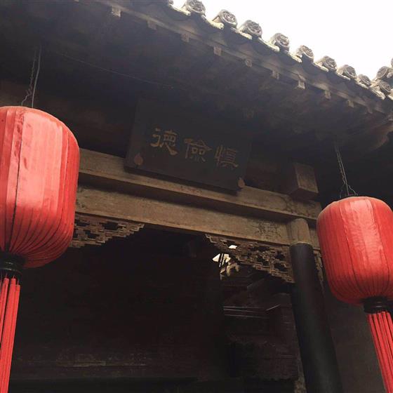 陆国军成为当地老百姓茶余饭后谈论的热点话题 陆国军成为当地老百姓茶余饭后谈论的热点话题