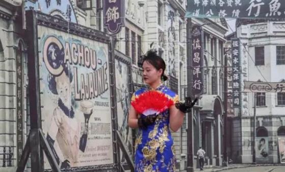 李亮