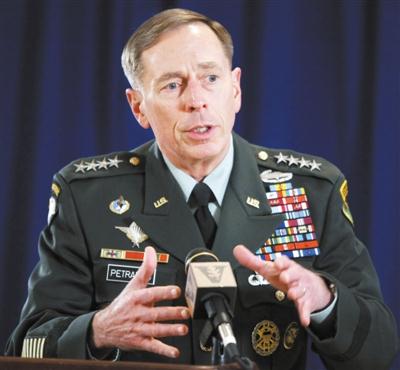 美国fbi特工扳倒中情局局长(图)